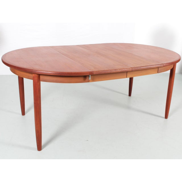 Scandinavian Extendable Teak Dining Table, 1963 For Sale - Image 4 of 9