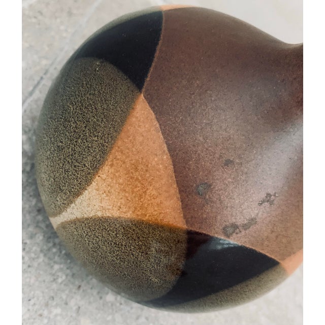 Vintage Robert Maxwell Mid-Century Modern Art Pottery Vase, Vessel for Pottery Craft With Earth-Tone Overlapping Contrasting Circles in a Salt Glaze For Sale In San Antonio - Image 6 of 12