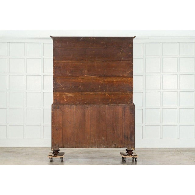 Large Georgian English Oak Linen Press Cupboard, 1820s For Sale - Image 14 of 15