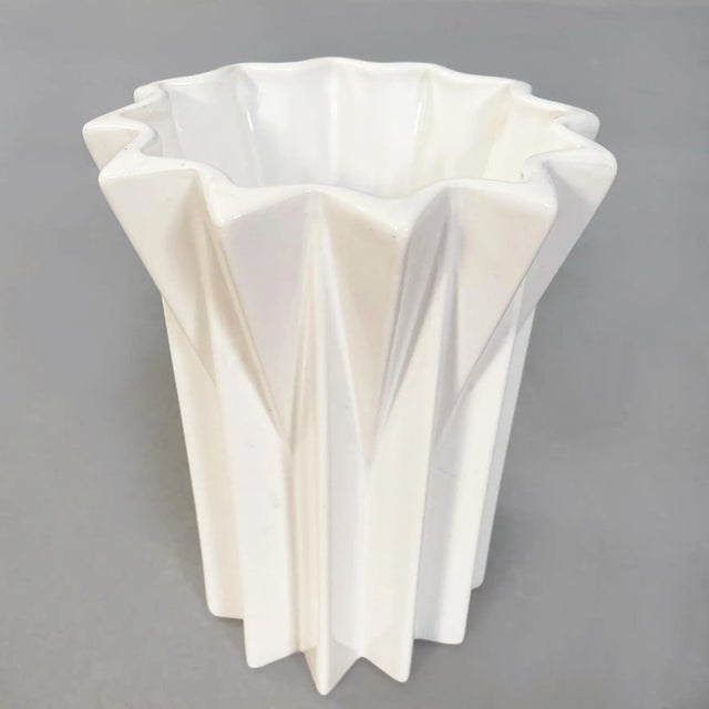 Mid-Century Italian White Ceramic Spicchi Vases by Bettonica Gabbianelli, 1970, Set of 2 For Sale - Image 10 of 11