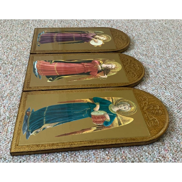 Late 20th Century Vintage 3-Panel Wood Screen of Hand Painted Angels For Sale In Los Angeles - Image 6 of 8