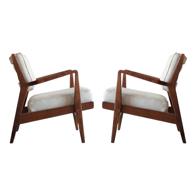 Walnut Lounge Chairs in Grey Linen by Jens Risom, Model U430, C. 1950s For Sale