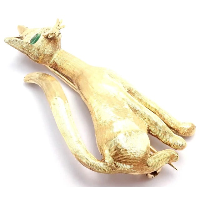 Mid 20th Century Tiffany & Co. Yellow Gold Emerald Cat Pin Brooch For Sale In Philadelphia - Image 6 of 11