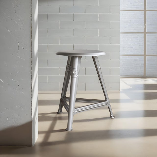 Just steel – with its clear, functional form, robust construction, and suitability for mass production, the Rowac stool...