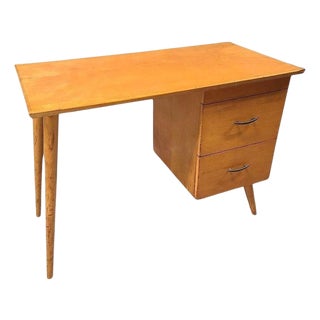 1950s Mid-Century Blond Maple Desk by Paul McCobb "Planner Group" for Winchendon For Sale