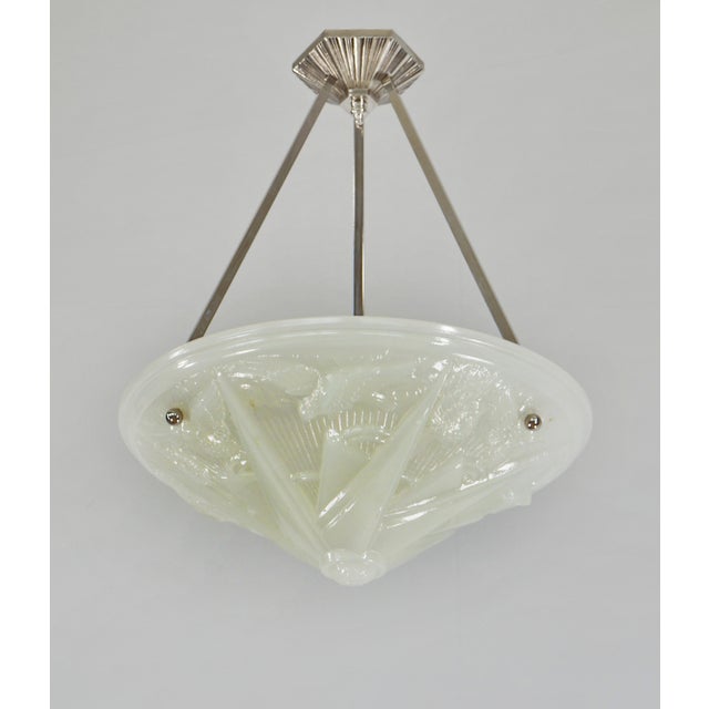 1930s Opalescent French Art Deco Pendant Light by Hettier Et Vincent & Hanots 1930 France For Sale - Image 5 of 15