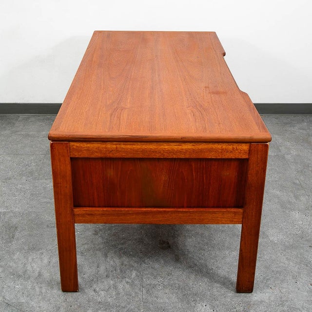 Mid Century Danish Modern Desk Floating 4 Drawer Teak Executive File Large MCM For Sale - Image 9 of 12