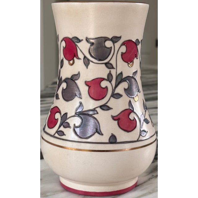 Charlotte Rhead 1930's Made in England Oyster Pattern Crown Ducal Vase For Sale - Image 12 of 13