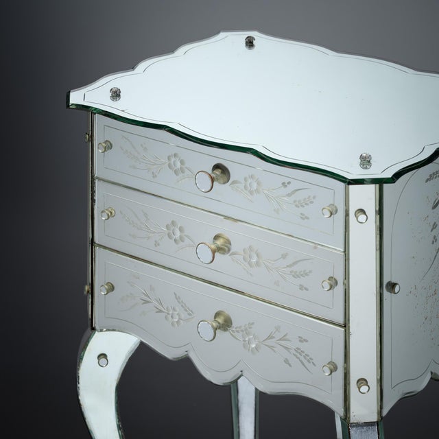 1940s Art Deco Period French Mirrored Side Table, Engraved, Circa 1940 For Sale - Image 5 of 9
