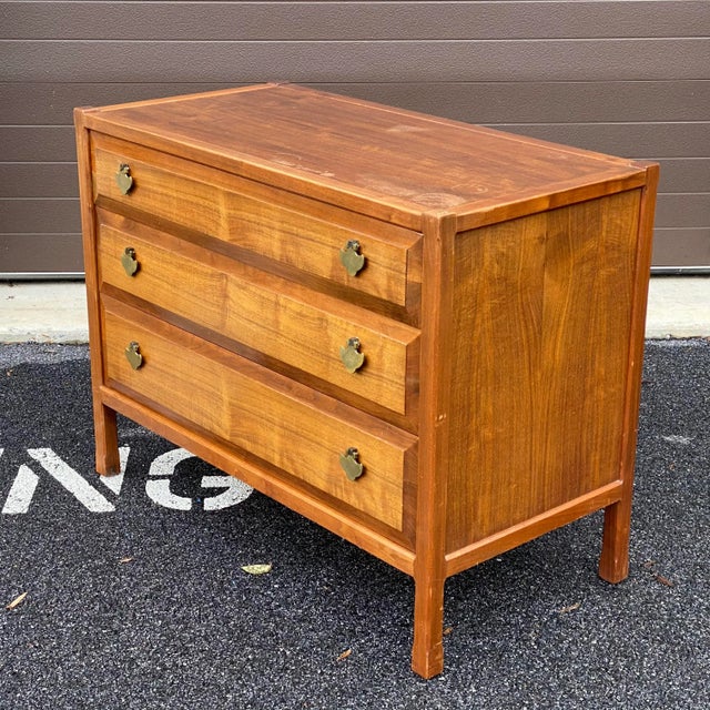 Wood 1950's Widdicomb Grand Rapids Walnut Chest of Three Drawers For Sale - Image 7 of 12