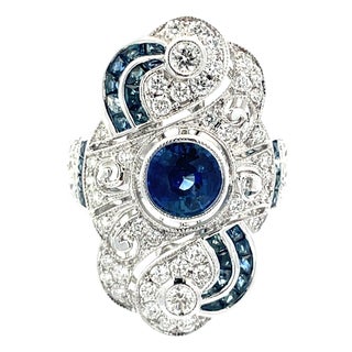 Gorgeous 18k White Gold Ring With 1.15 Carat Natural Blue Sapphire & Diamonds, Size 6.75 For Sale