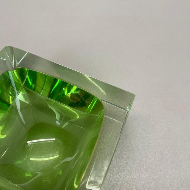 Murano Green Glass Sommerso Ashtray by Flavio Poli, 1970s For Sale - Image 6 of 16
