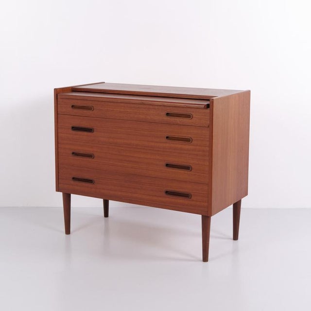 1960s Danish Teak Dresser with Hidden Vanity and Mirror, 1960s For Sale - Image 5 of 10