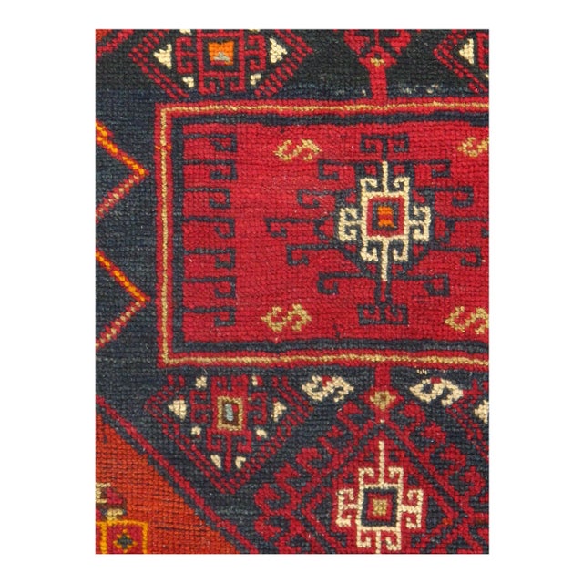 Persian 1940s Semi-Vintage Persian Shiraz Qashqai Rug - 1′8" × 3′ For Sale - Image 3 of 4