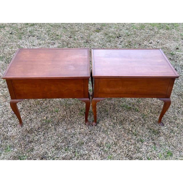 1970s Henredon Queen-Anne Solid Walnut 2-Drawer Nightstands - A Pair For Sale - Image 6 of 12