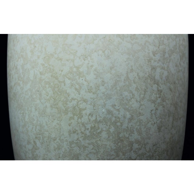 1990s Ceramic Fine Arts Lamps Co. Hand Painted Table Lamp For Sale - Image 9 of 13