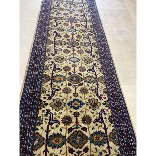 Middle Eastern Rug in Wool For Sale - Image 4 of 9