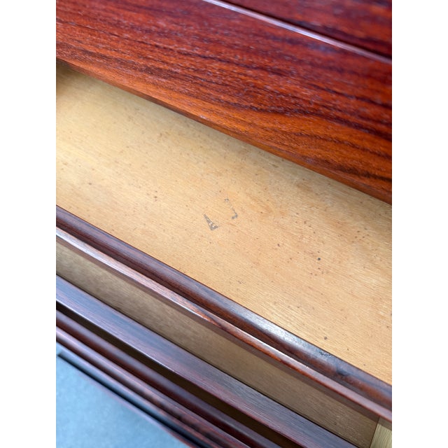 Red Arne Wahl Iverson Danish Rosewood 8 Drawer Narrow Dresser/Chest C1970s For Sale - Image 8 of 12