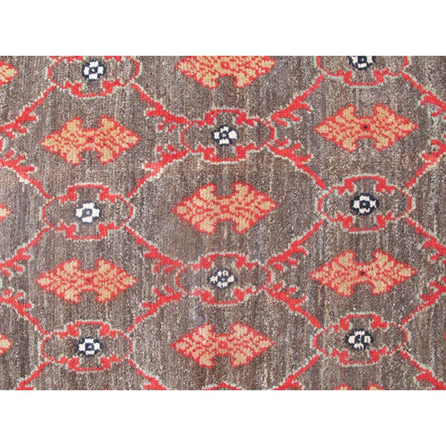 Vintage Turkish Tulu Rug With a Modern Design in Charcoal Background For Sale In Atlanta - Image 6 of 7