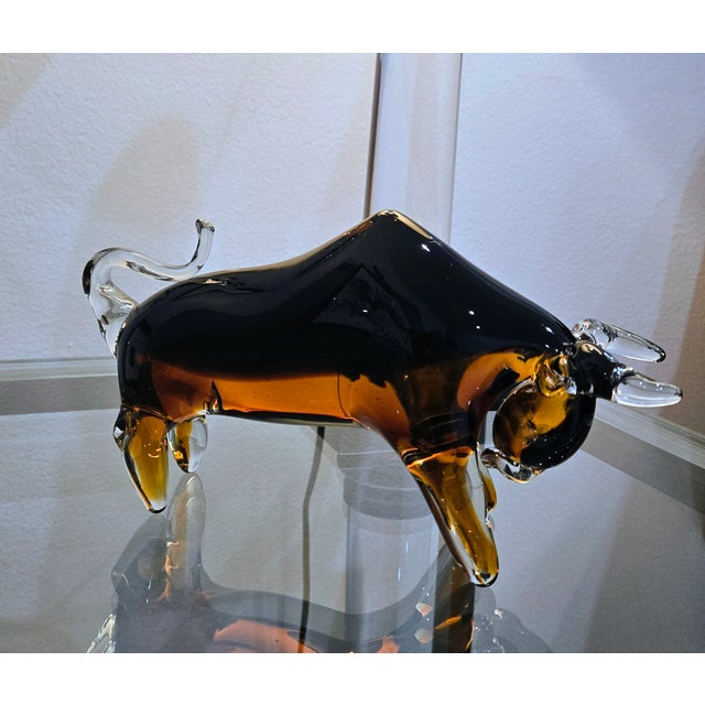 Murano-Style Amber and Black Blown Glass Bull Sculpture For Sale In Dallas - Image 6 of 7