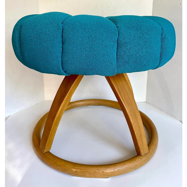 Here is a stunning piece by Heywood-Wakefield from the mid-century. The piece is perfect as an ottoman, footstool or low...