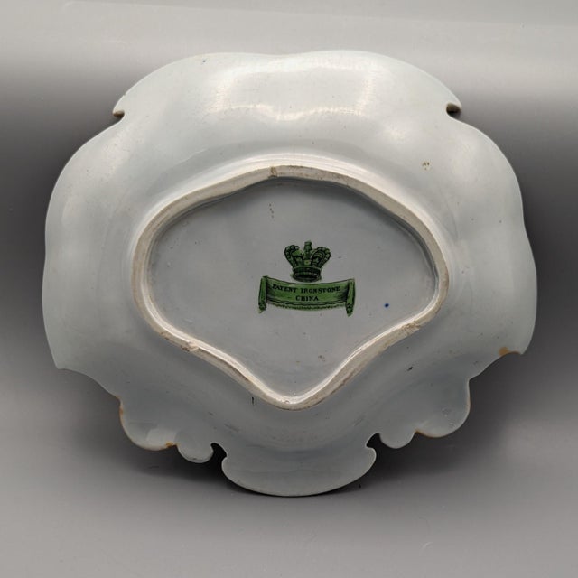 Mason's Ironstone Early 19th Century A Pair of Mason’s “Chinese Scroll” Dessert Dishes For Sale - Image 4 of 5