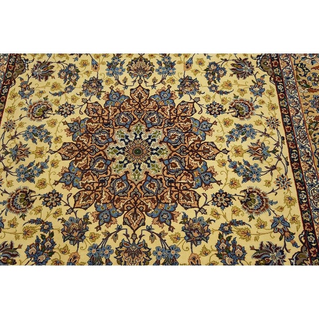 1950s Small Classic Beige Field Medallion Vintage Isfahan Wool Silk Carpet Rug For Sale - Image 9 of 12