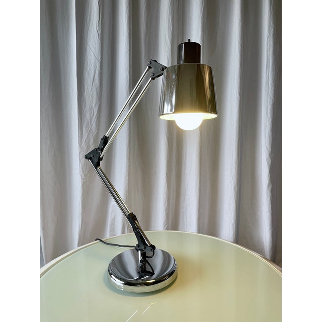 A spectacular vintage table lamp, designed by Sergio Bernardi for Luce e Dimensioni, presented at the Milan Furniture Fair...