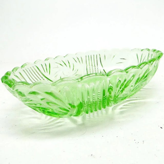 Art Deco Green Bowl from Hortensja Glassworks, Poland, 1930s, in Very Good conditions. Designed 1920 to 1949 I have...