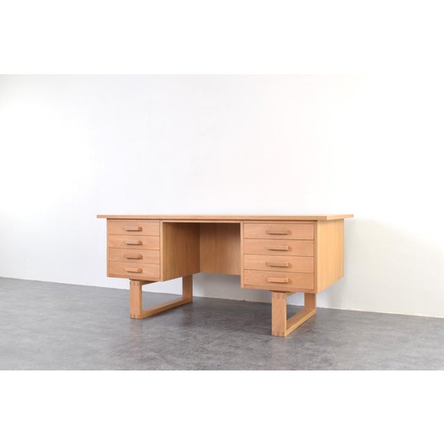 Mid-Century Oak Freestanding Desk by Torben Valeur and Henning Jensen for Dyrlund, 1960s For Sale - Image 11 of 18