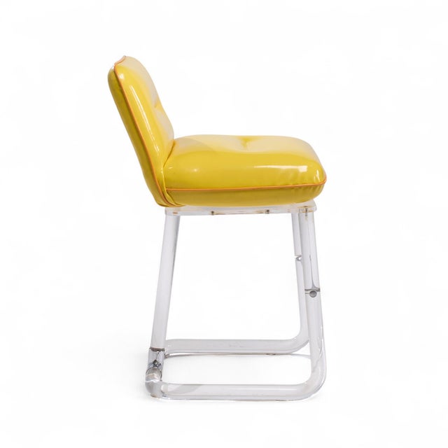 Lion in Frost Lion in Frost Mid Century Lucite Swivel Bar Stools - Set of 3 For Sale - Image 4 of 10