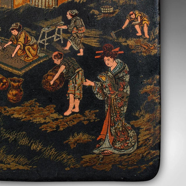 1900's Antique Japanese Lacquered Presentation Box For Sale - Image 10 of 12