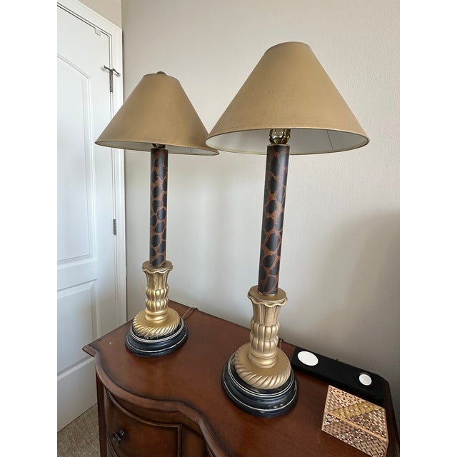 Ethan Allen Vintage Transitional Ethan Allen Hand Painted Candlestick Lamps, a Pair For Sale - Image 4 of 8