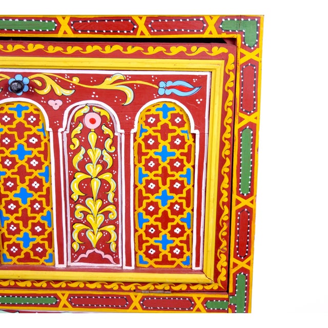 Moroccan Painted Coffee Table /Trunk Moorish Details, First Half 20th Century For Sale In New York - Image 6 of 14