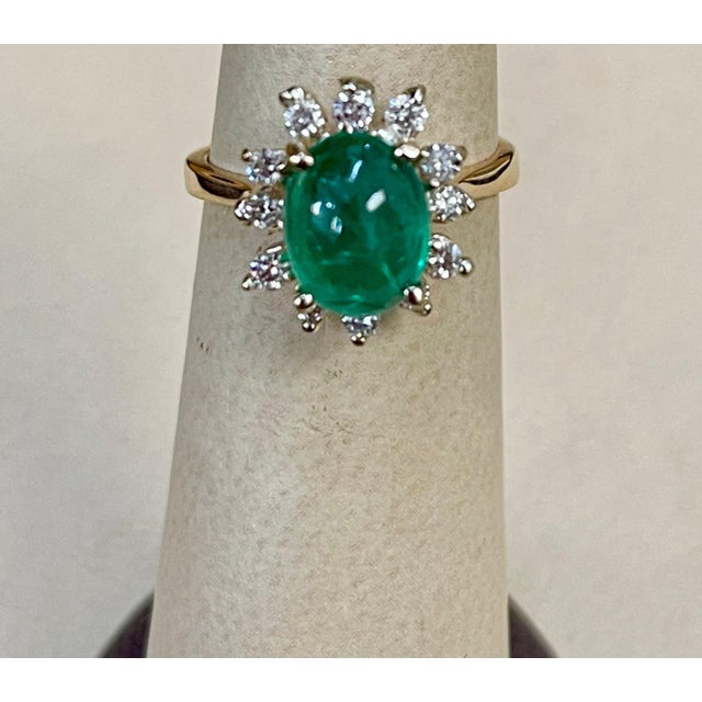 2 Carat Natural Cushion Cabochon Emerald & Diamond Ring 14 Karat Yellow Gold For Sale - Image 4 of 8