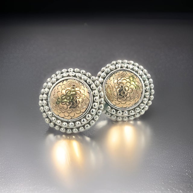 Gold 1990s Pair of John Hardy Estate Clip on Earrings Silver 18k Yellow Gold For Sale - Image 8 of 9