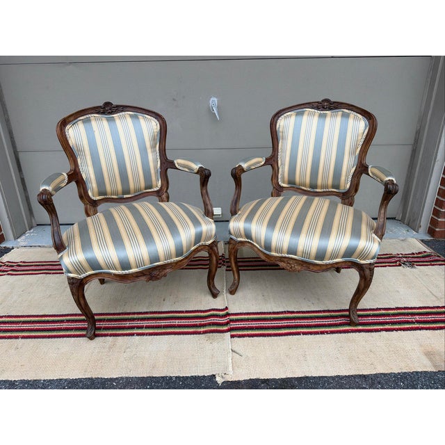 Pair of 18th Century French Louis XV Walnut Fauteuils, Carved Provincial Armchairs For Sale - Image 9 of 18