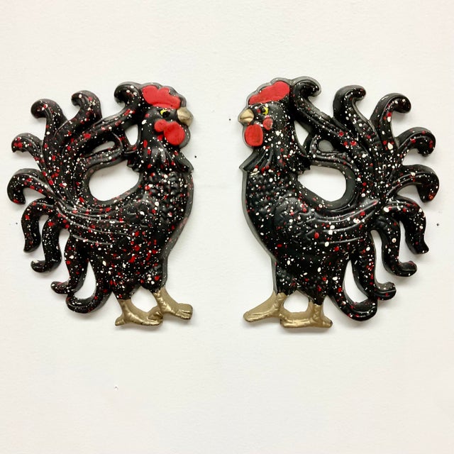 1950s Vintage Boho Chic Farmhouse Rooster Sculptural Wall Objects, Splattered Finish - A Pair For Sale - Image 4 of 10