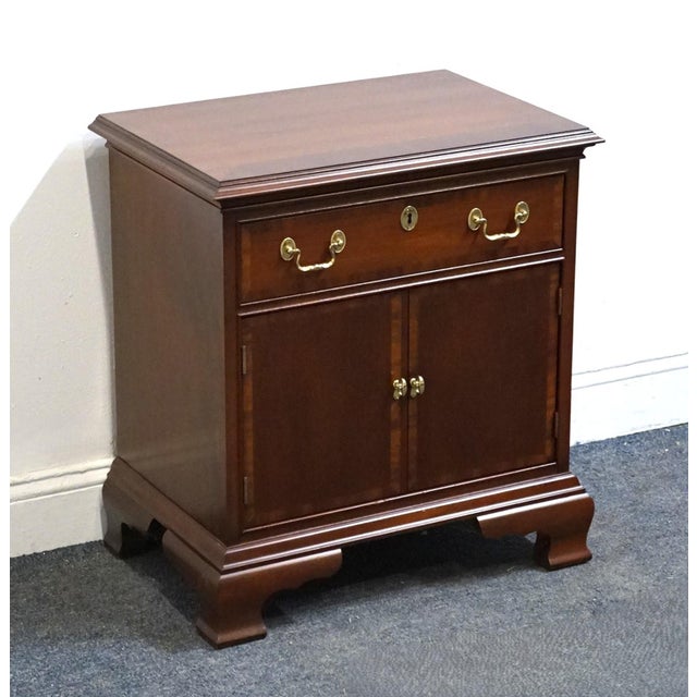 COUNCILL CRAFTSMAN Solid Mahogany Traditional Chippendale Style 24" Cabinet Nightstand 26" High 24" Wide 16" Deep We...