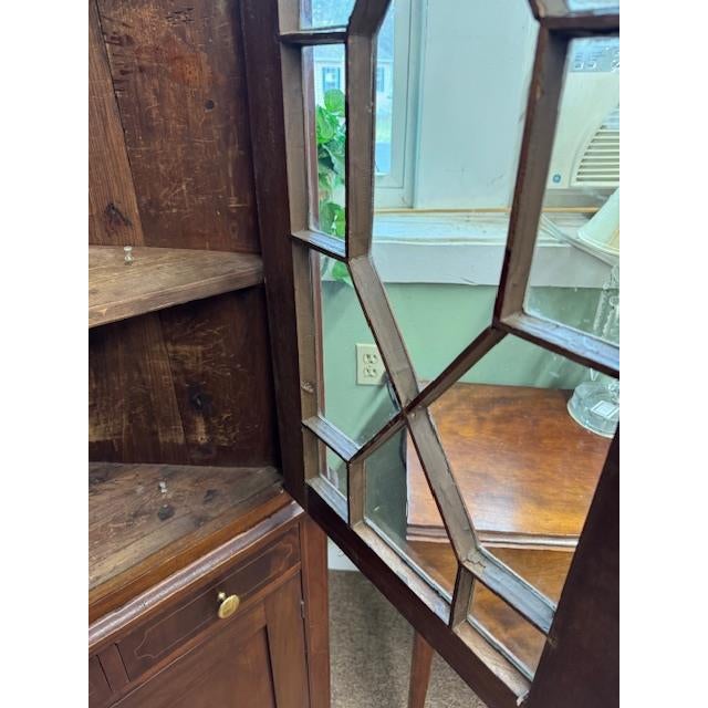 Early 20th Century Bench Made Inlaid Mahogany Federal Style 2 Piece Corner Cupboard For Sale - Image 11 of 14