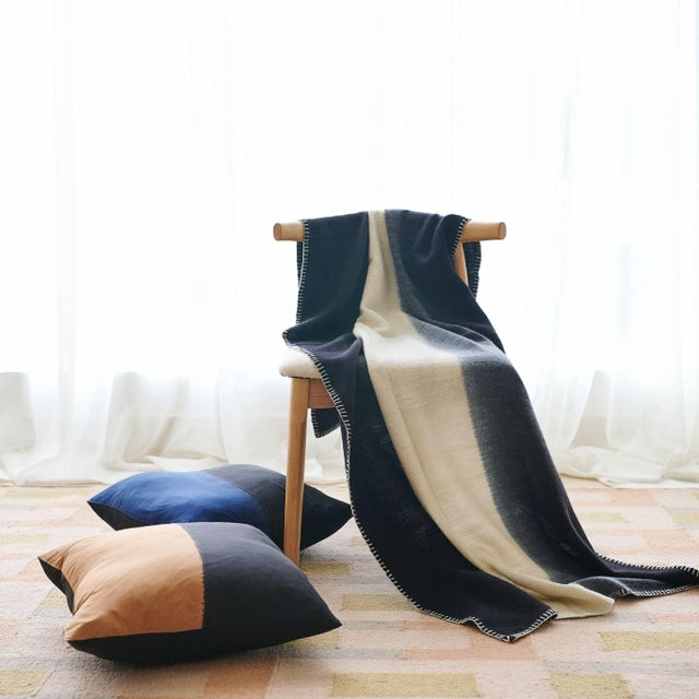 Contemporary Ink Black White Ombre Textured Throw in Hand Spun Merino and Hand Stitched Hem For Sale - Image 3 of 9