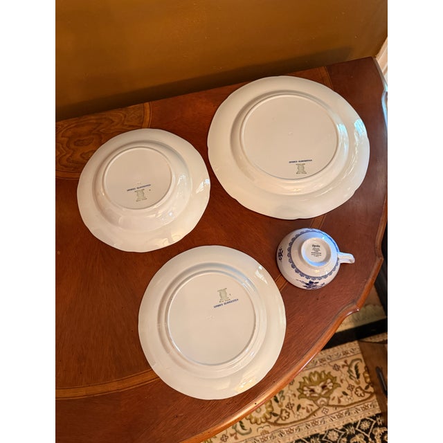Vintage Copeland Spode "Gloucester Blue" Dinnerware Service for 4 (16 Pieces) For Sale - Image 14 of 17