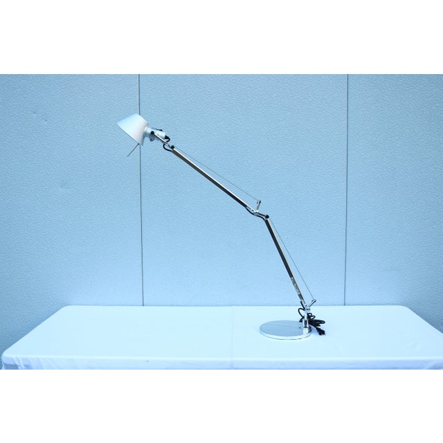 Mid-Century Modern Artemide Tolomeo Classic Table Lamp Design Michele De Lucchi & Giancarlo Fassina For Sale - Image 3 of 18