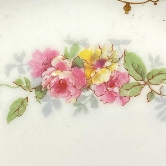 Late 19th Century Limoges D&c R. Delinieres Hand Painted Gilded Cabinet Plate (Antique Ca. 1890, France, Victorian-Style) 9.5 Inch For Sale - Image 5 of 16