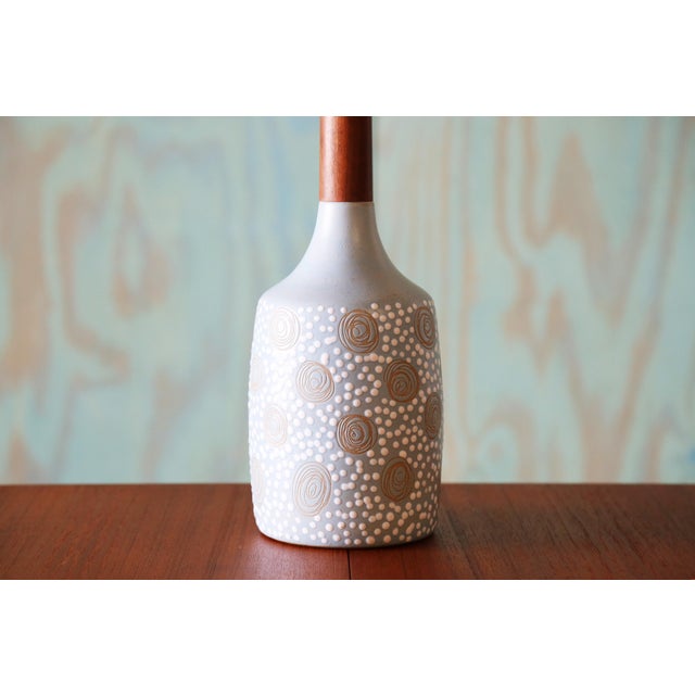 Mid-Century Modern 1960s Gordon and Jane Martz M208 Lamp for Marshall Studios Sky Blue With White Dots 27.5" For Sale - Image 3 of 10