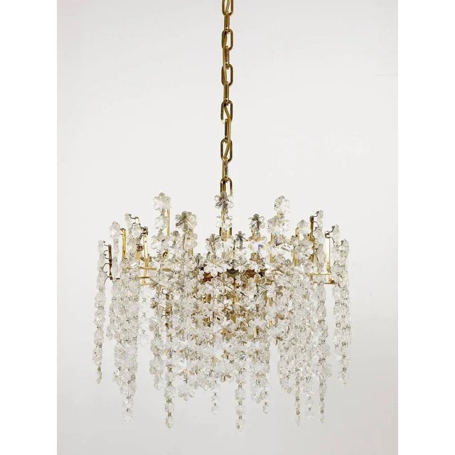 Gold-Plated Snowflake Crystal, Glass and Brass Chandelier from Bakalowits & Söhne, 1970s For Sale - Image 6 of 11