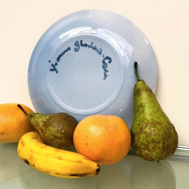 This 25 cm Mid‑Century ceramic dish by French artist Yvonne Gisclard‑Cau is one of those pieces that immediately stops you...