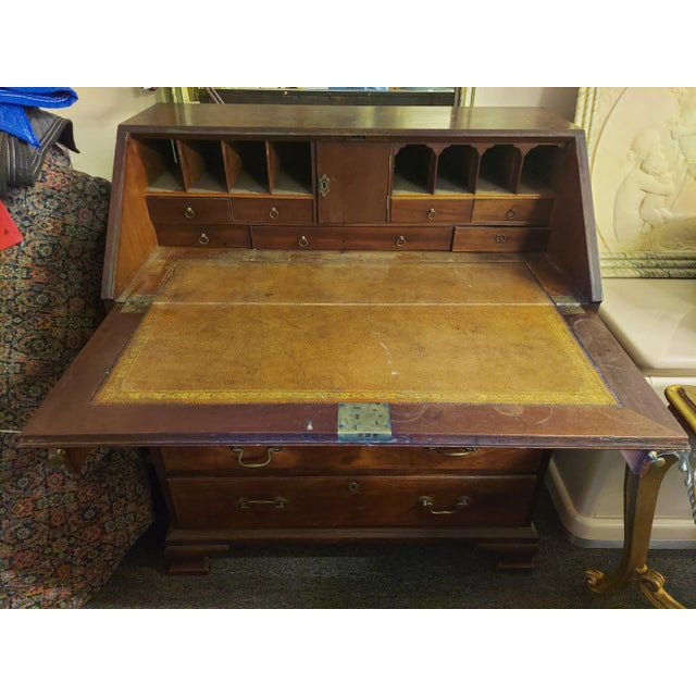 Antique Mahogany Chest of Drawers For Sale - Image 4 of 11