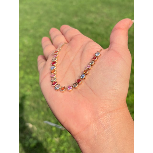 Late 20th Century Bezel Set 7.13ct Rainbow Sapphire Contemporary Necklace in 14k Gold For Sale - Image 5 of 16