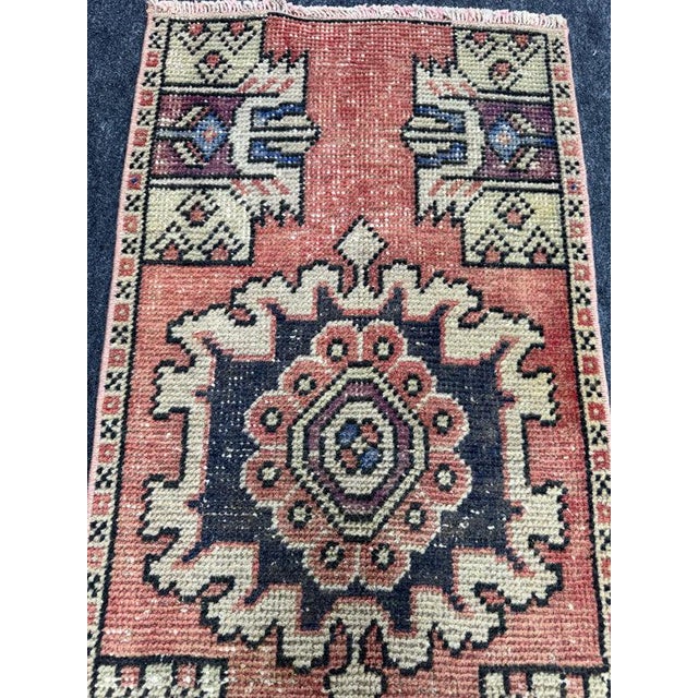 Turkish Yastik Rug 1'5" x 2'11" For Sale - Image 4 of 5